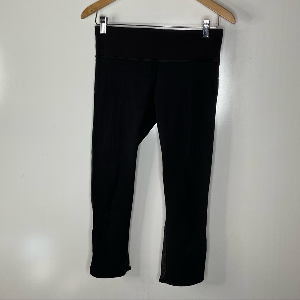 Lululemon Black Cropped Leggings Size 6